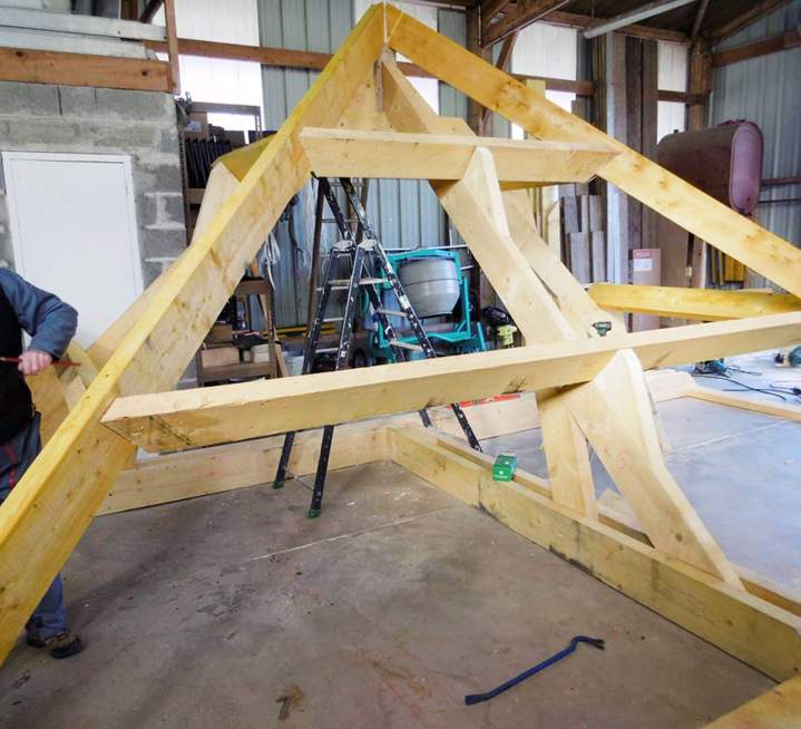 Conception et rénovation de charpentes bois traditionnelles