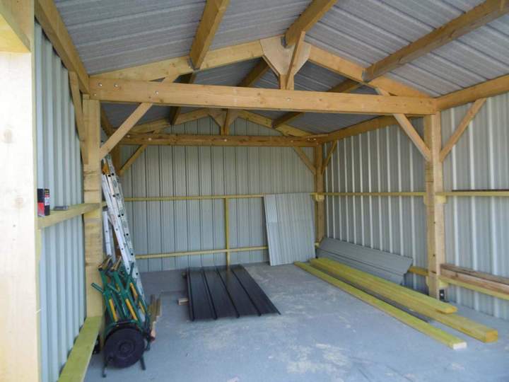 Montage de charpente en bois Souleuvre en Bocage